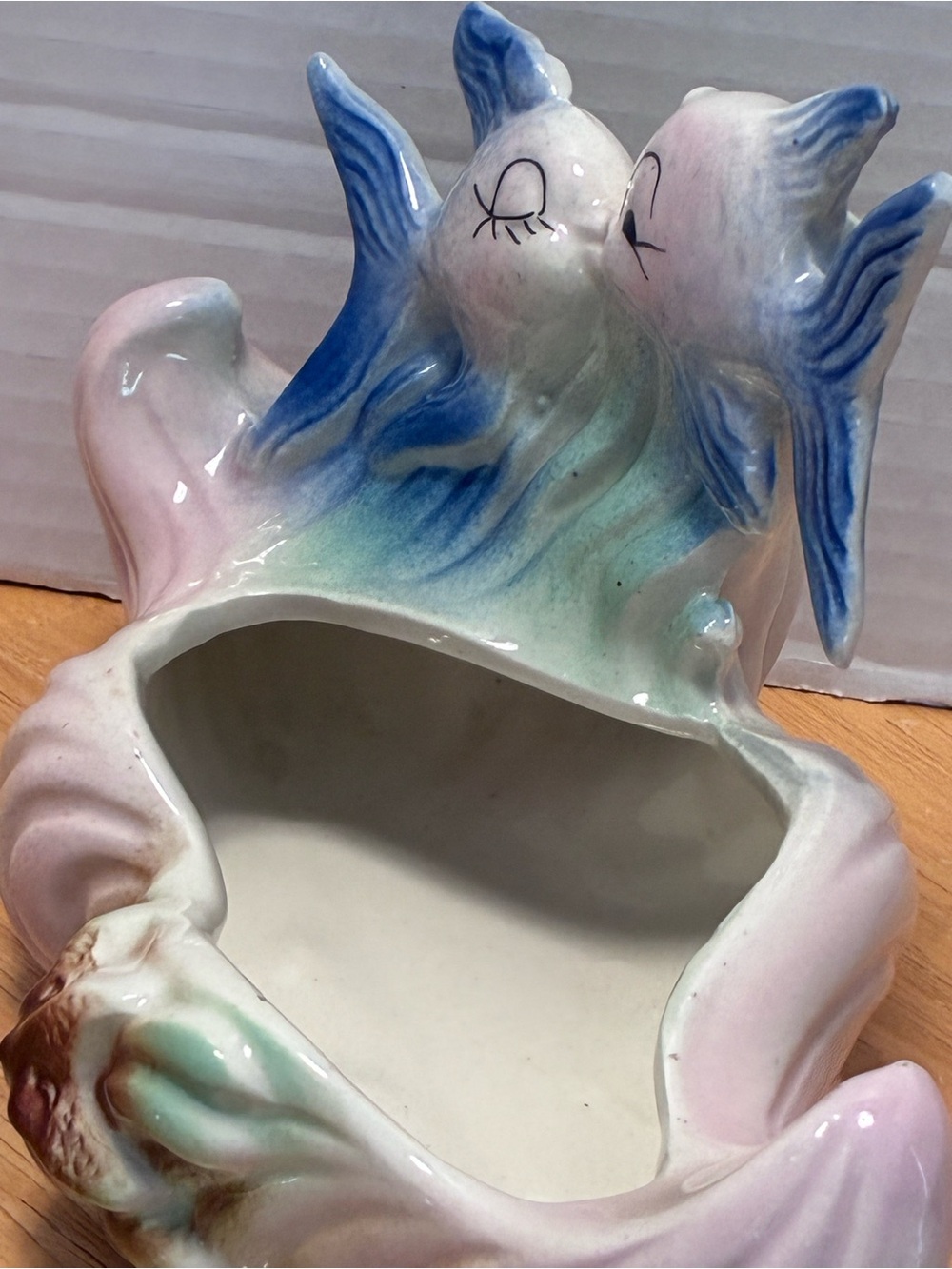Vintage Pastel Ceramic Kissing Fish Decor - Blue & Pink - Picture 6 of 8